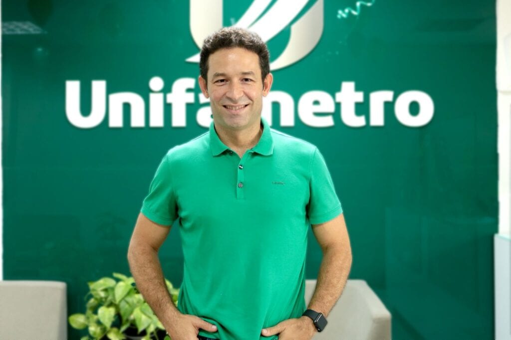 Unifametro Investe R$5 Milhões em Tecnologia Educacional e Promove Painel Estratégico